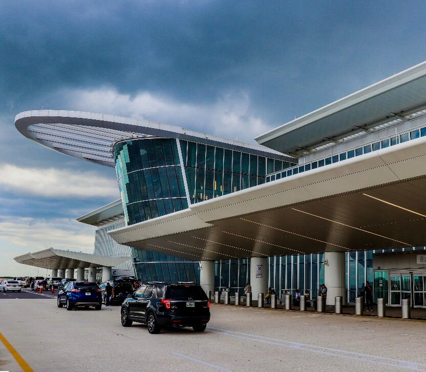 24/7 arrivals & departures. Flight tracking included. We wait for delays at no extra charge.